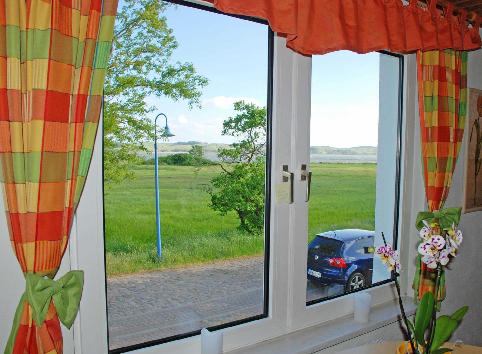 Ferienwohnungen Im Haus Am Deich Middelhagen Bagian luar foto